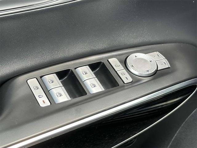 Photo of 2025 Green Genesis GV70