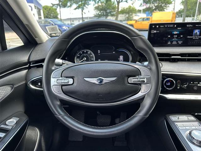 Photo of 2025 Green Genesis GV70