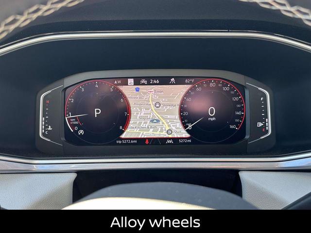 Photo of 2025 Pure White Volkswagen Taos