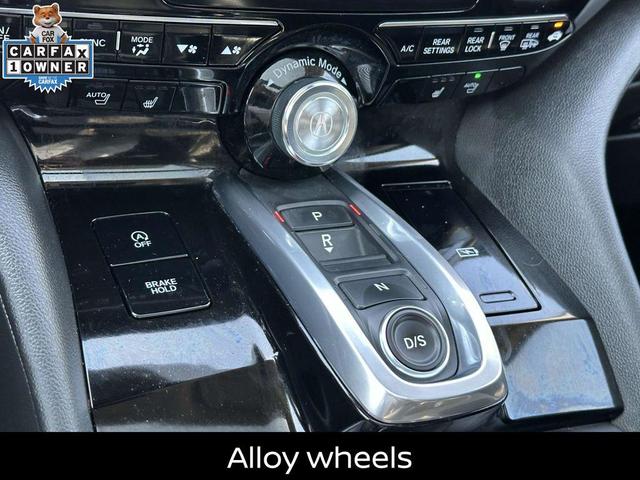 Photo of 2023 Platinum White Pearl Acura MDX