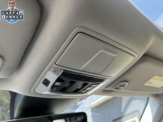 Photo of 2023 Platinum White Pearl Acura MDX