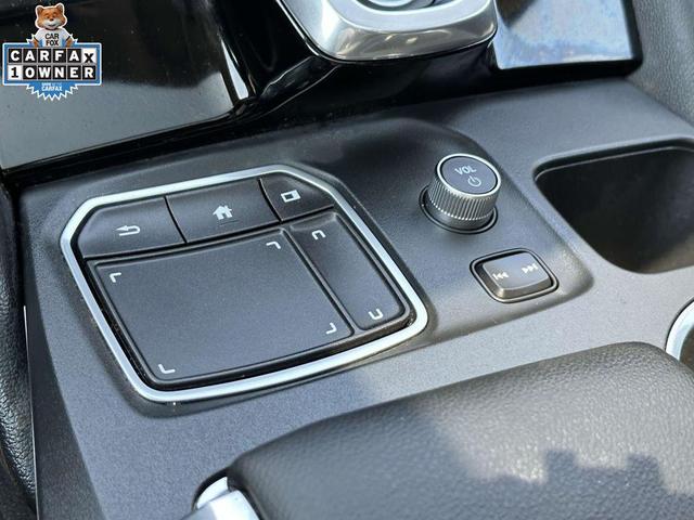 Photo of 2023 Platinum White Pearl Acura MDX