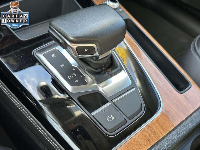 Photo of 2023 Glacier White Metallic Audi Q5