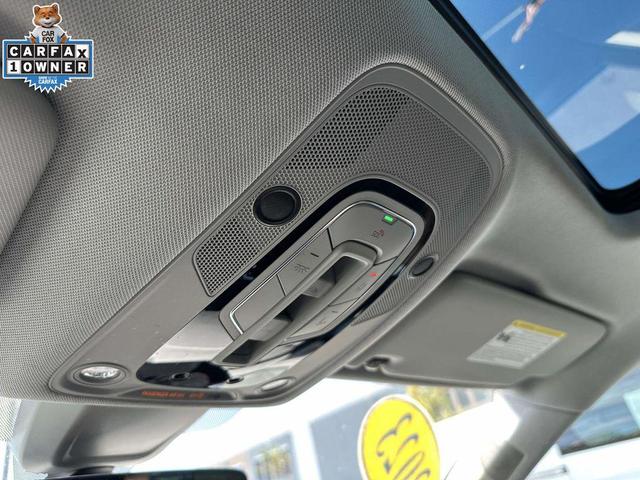 Photo of 2023 Glacier White Metallic Audi Q5