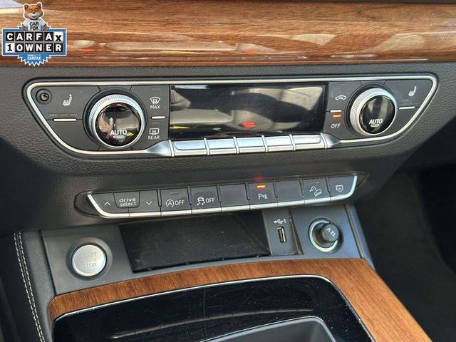 Photo of 2023 Glacier White Metallic Audi Q5