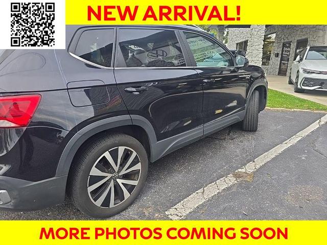 Photo of 2022 Deep Black Pearl Volkswagen Taos