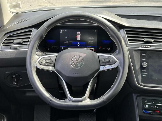 Photo of 2022 Silver Metallic Volkswagen Tiguan