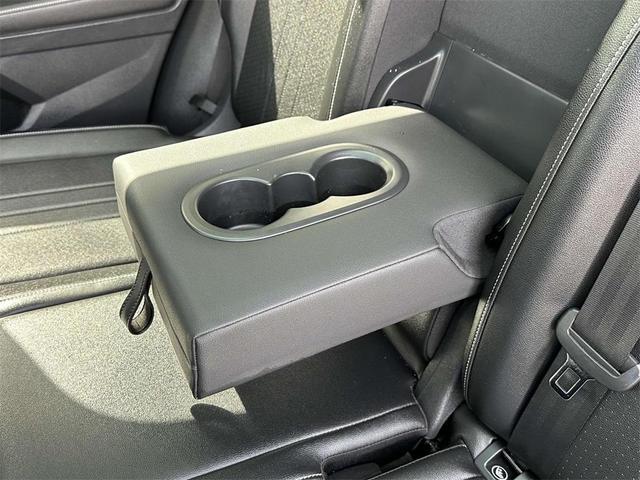 Photo of 2022 Silver Metallic Volkswagen Tiguan