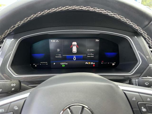 Photo of 2022 Silver Metallic Volkswagen Tiguan