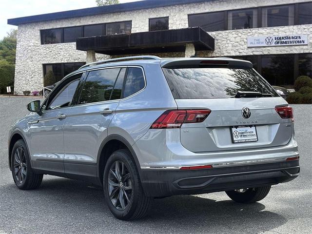 Photo of 2022 Silver Metallic Volkswagen Tiguan