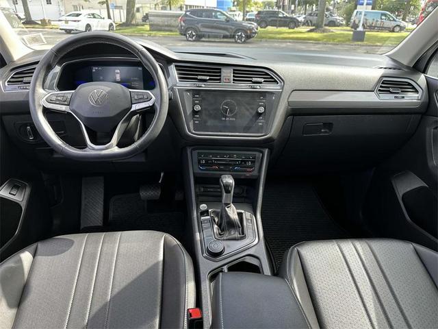 Photo of 2022 Silver Metallic Volkswagen Tiguan