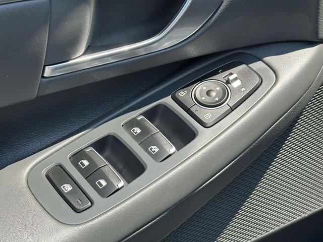 Photo of 2022 Hampton Gray Hyundai SONATA