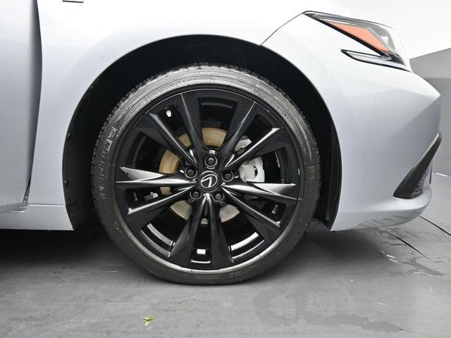Photo of 2022 Iridium Lexus ES 300h