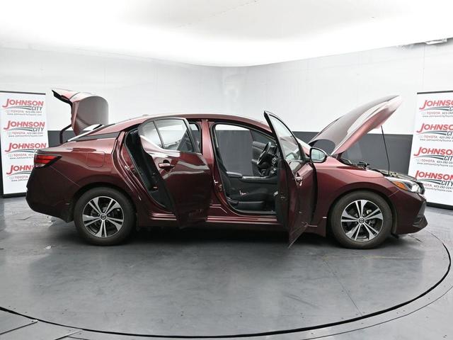 Photo of 2020 Rosewood Metallic Nissan Sentra