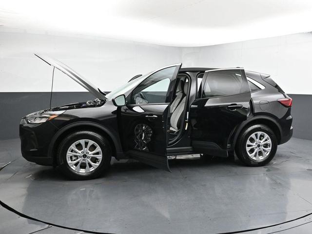 Photo of 2024 Agate Black Metallic Ford Escape