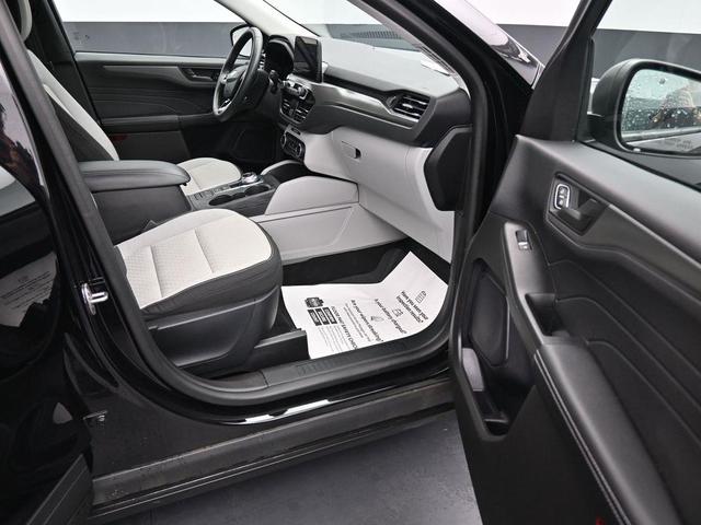 Photo of 2024 Agate Black Metallic Ford Escape