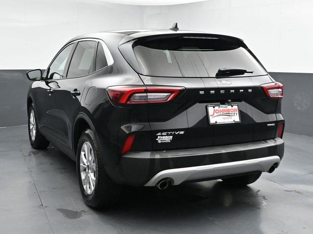 Photo of 2024 Agate Black Metallic Ford Escape