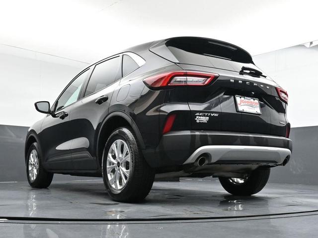 Photo of 2024 Agate Black Metallic Ford Escape