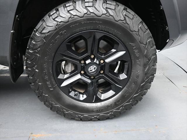 Photo of 2018 Magnetic Gray Metallic Toyota 4Runner