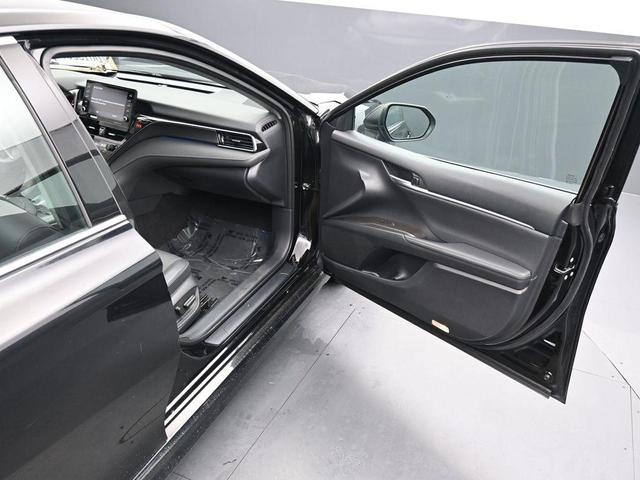 Photo of 2023 Midnight Black Metallic Toyota Camry