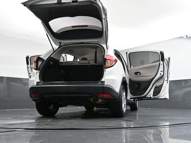 Photo of 2016 White Orchid Honda HR-V