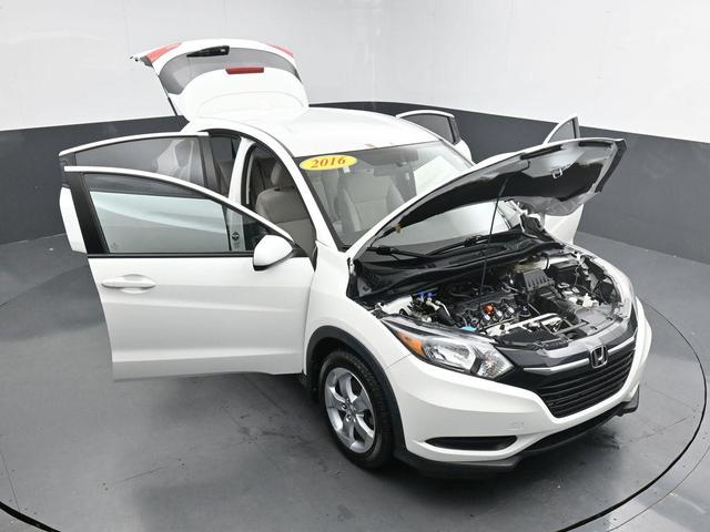 Photo of 2016 White Orchid Honda HR-V