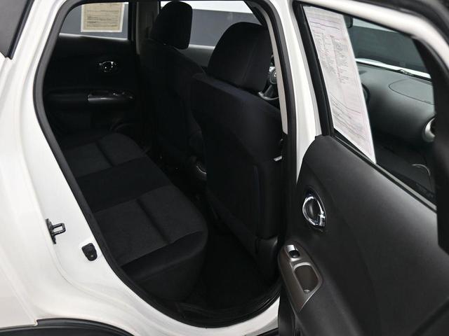 Photo of 2014 White Pearl Nissan Juke