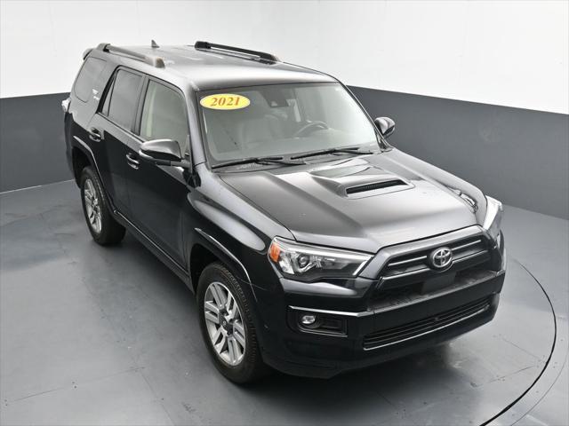 Photo of 2022 Midnight Black Metallic Toyota 4Runner