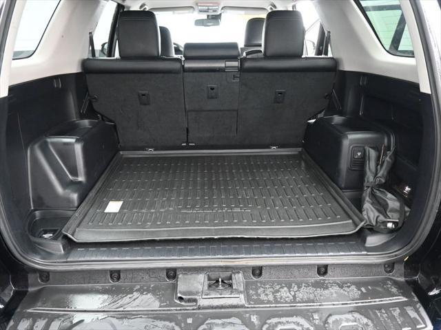 Photo of 2022 Midnight Black Metallic Toyota 4Runner