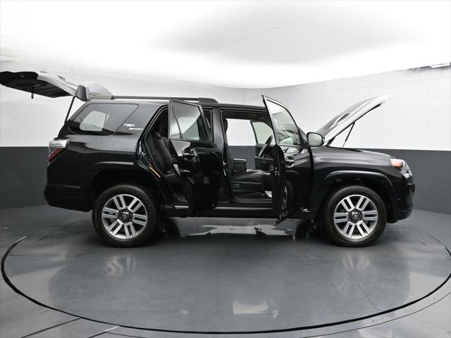 Photo of 2022 Midnight Black Metallic Toyota 4Runner