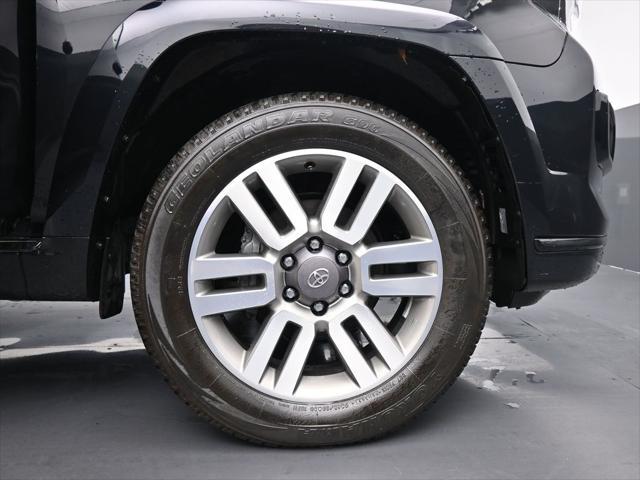 Photo of 2022 Midnight Black Metallic Toyota 4Runner