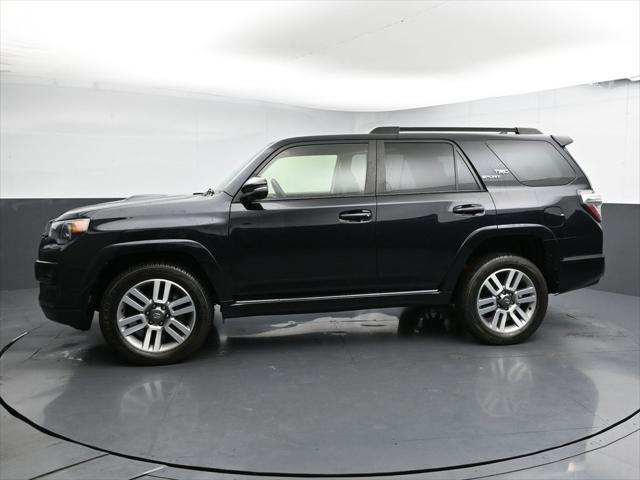 Photo of 2022 Midnight Black Metallic Toyota 4Runner