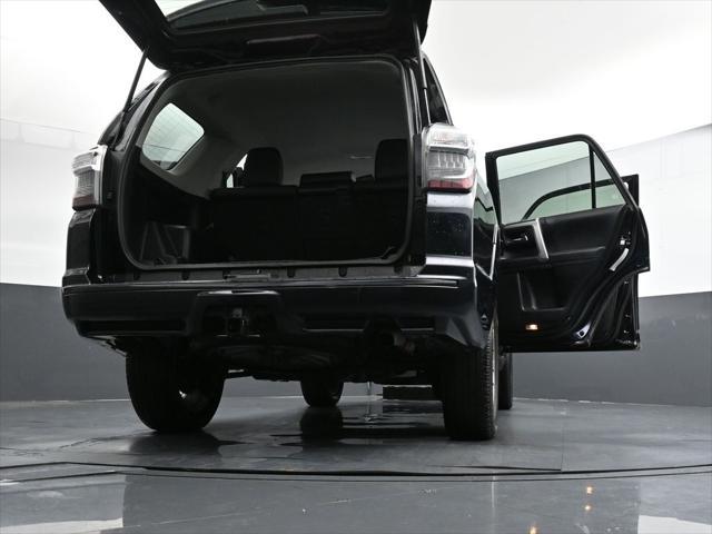 Photo of 2022 Midnight Black Metallic Toyota 4Runner