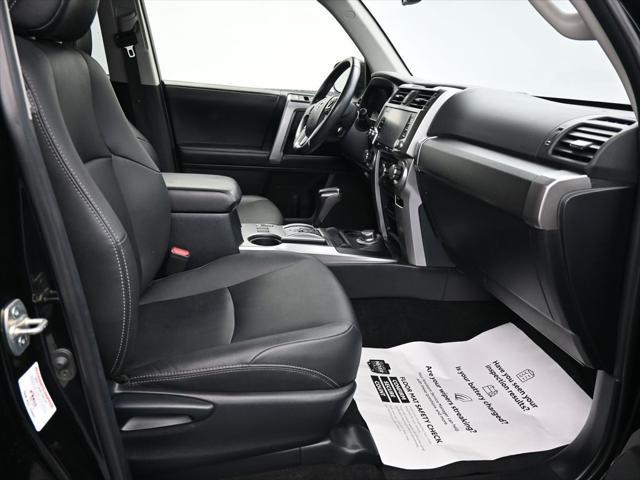 Photo of 2022 Midnight Black Metallic Toyota 4Runner