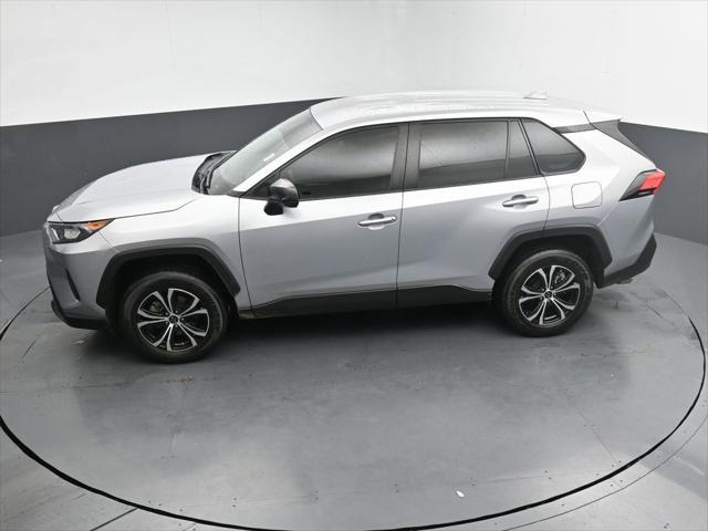 Photo of 2022 Silver Sky Metallic Toyota RAV4