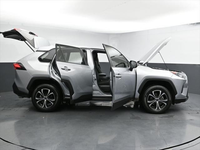Photo of 2022 Silver Sky Metallic Toyota RAV4