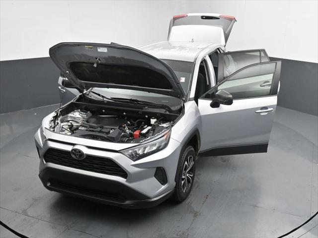 Photo of 2022 Silver Sky Metallic Toyota RAV4