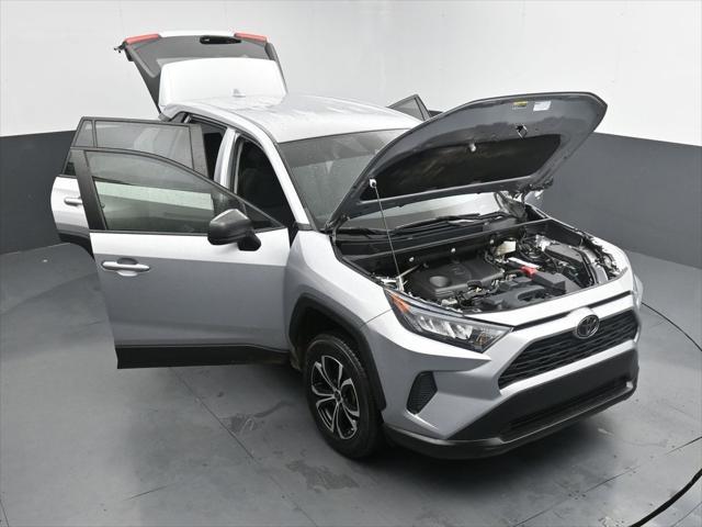 Photo of 2022 Silver Sky Metallic Toyota RAV4