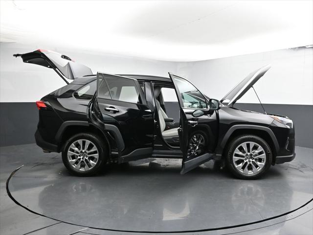 Photo of 2025 Midnight Black Metallic Toyota RAV4