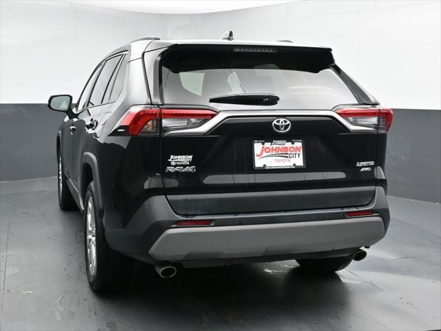 Photo of 2025 Midnight Black Metallic Toyota RAV4