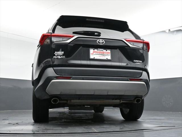 Photo of 2025 Midnight Black Metallic Toyota RAV4