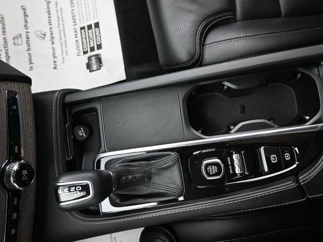 Photo of 2021 Denim Blue Metallic Volvo XC90