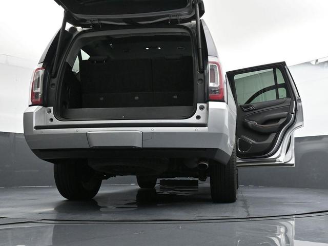 Photo of 2016 Quicksilver Metallic GMC Yukon