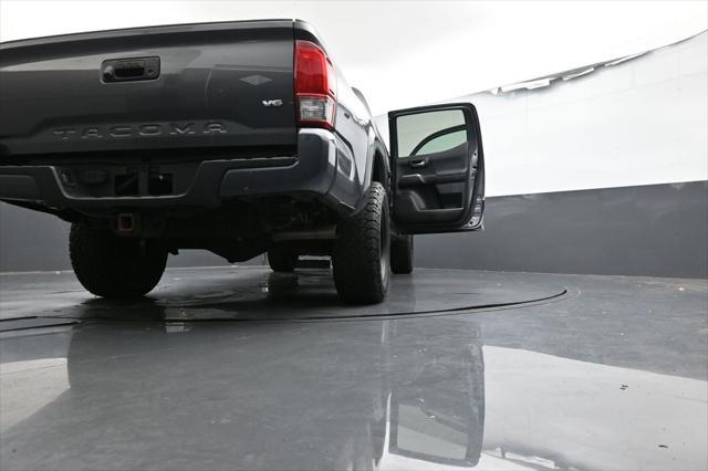 Photo of 2017 Magnetic Gray Metallic Toyota Tacoma