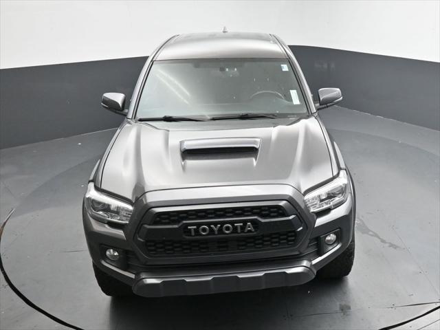 Photo of 2017 Magnetic Gray Metallic Toyota Tacoma