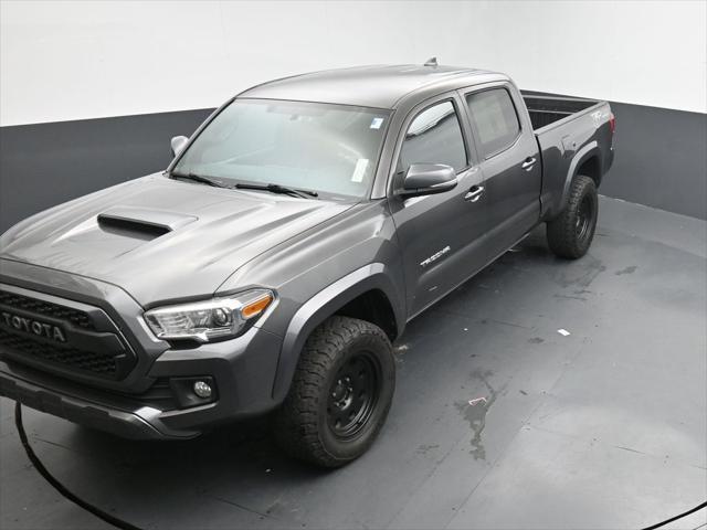 Photo of 2017 Magnetic Gray Metallic Toyota Tacoma