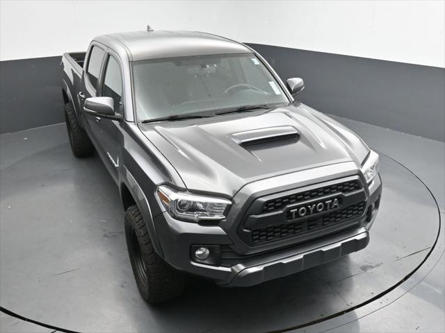 Photo of 2017 Magnetic Gray Metallic Toyota Tacoma