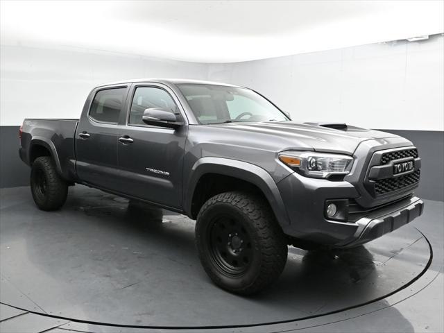 Photo of 2017 Magnetic Gray Metallic Toyota Tacoma