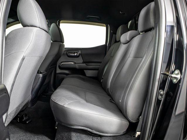 Photo of 2019 Midnight Black Metallic Toyota Tacoma