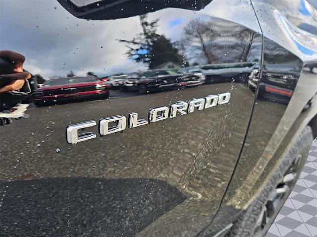 Photo of 2025 Black Chevrolet Colorado